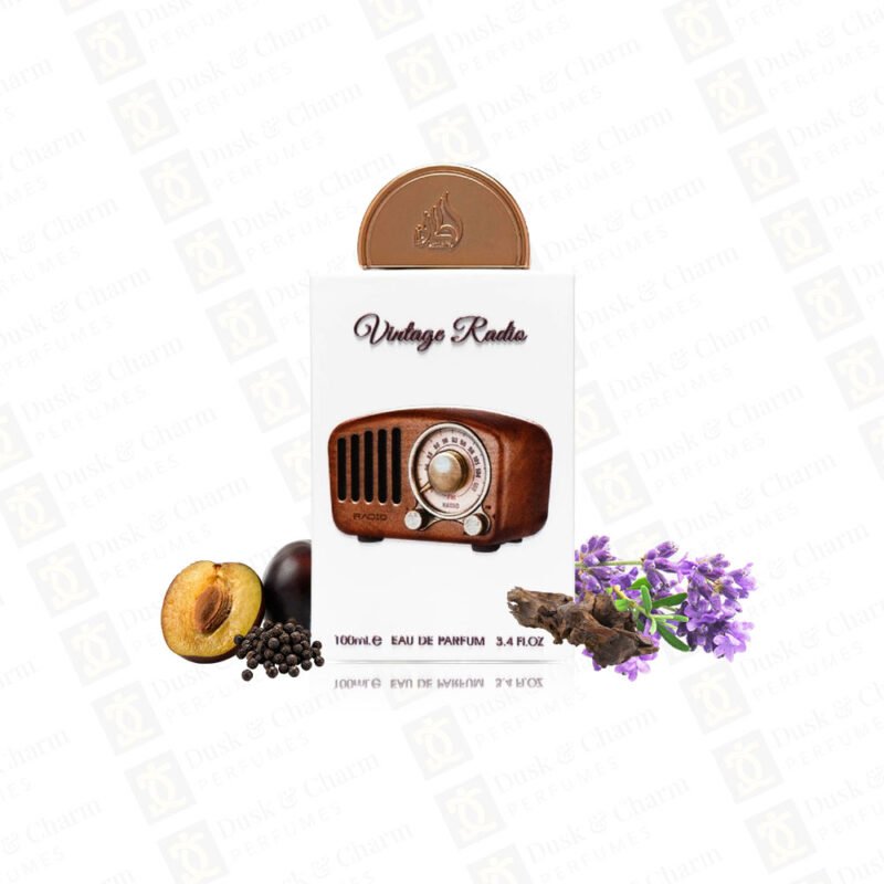 Vintage Radio by Lataffa