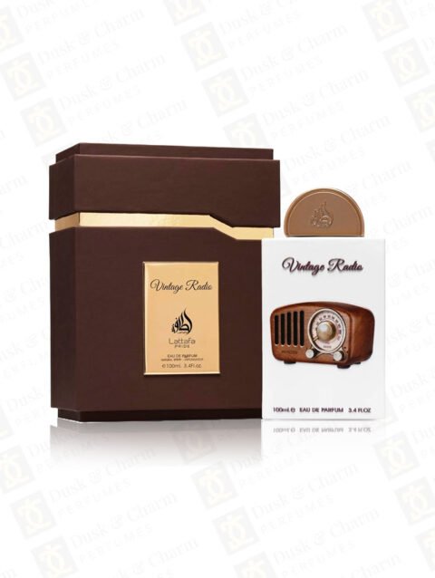 Vintage Radio by Lataffa